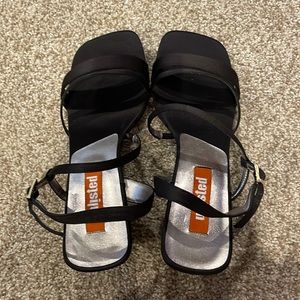 Women’s Black Unlisted Heels, size 9